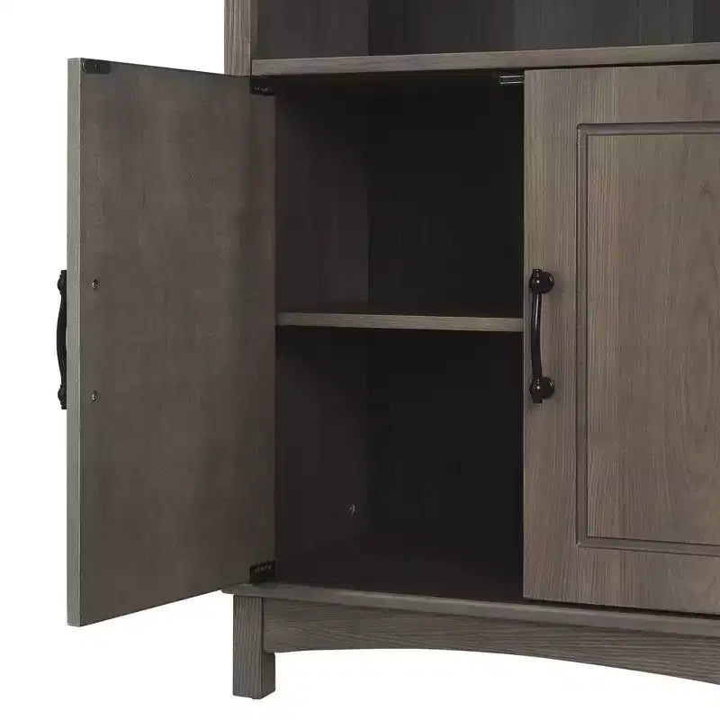 Mobiletto autoportante a 2 ante Russell con ripiano aperto, rovere sale