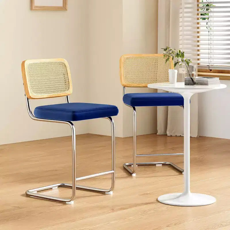 2 Sgabelli da Bar Altezza Bancone, Imbottiti in Velluto, con Schienale in Rattan, Altezza 61 cm, Senza Braccioli, per Isola Cucina, Blu Reale