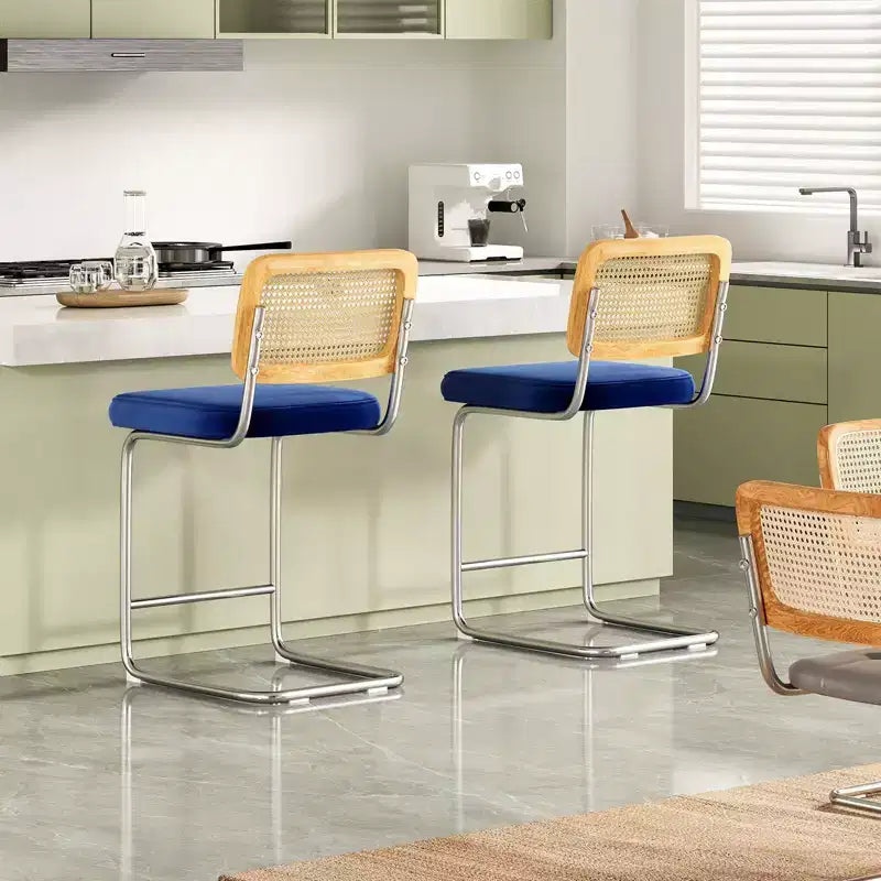 2 Sgabelli da Bar Altezza Bancone, Imbottiti in Velluto, con Schienale in Rattan, Altezza 61 cm, Senza Braccioli, per Isola Cucina, Blu Reale