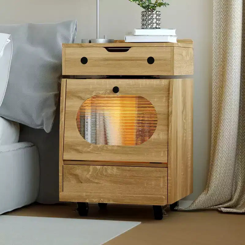 Comodino a forma di robot giocoso, rotazione a 360°, striscia LED touch-control, mobiletto laterale con piano girevole, ruote bloccabili