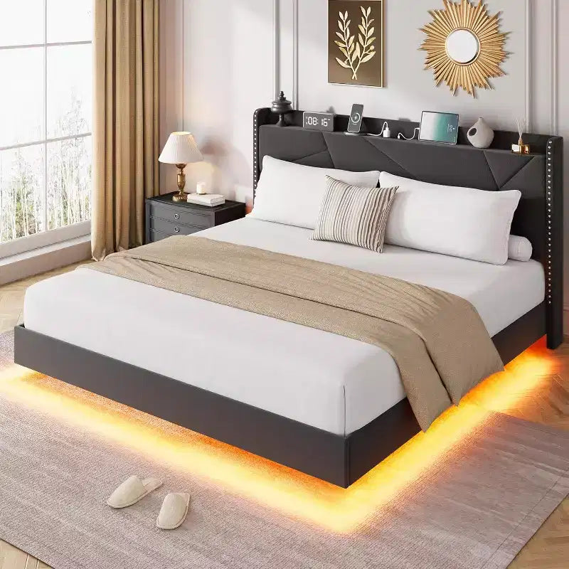 Struttura letto sospesa, Letto a piattaforma imbottito, Testiera e design con bottoni trapuntati, Supporto con doghe in metallo, Non è necessario il box spring