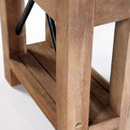 Tavolino d'appoggio in legno con ripiano: Stile industriale moderno, Struttura in legno massello