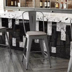 Sgabello da interno Lincoln da 24" ad altezza bancone con schienale e sedile in legno di poliresina