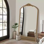 Specchio a Muro Decorativo in Legno Intagliato a Arco con Cornice Inferiore e Specchio Pensile in Rattan